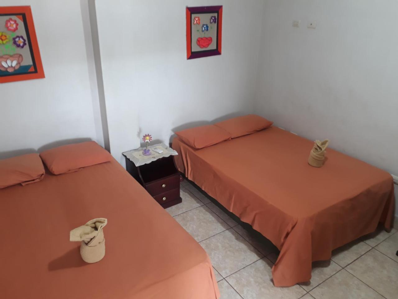 Hostal Dorys Mar Puerto Baquerizo Moreno Exterior photo